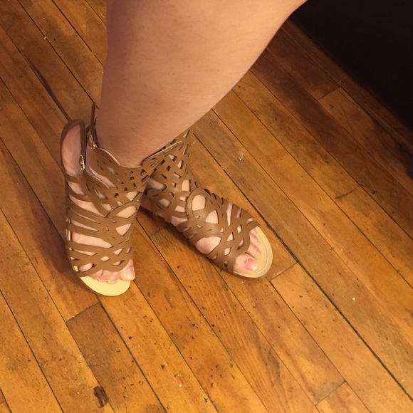 🆕 Ziko Cognac Sandals - Picture 3 of 6